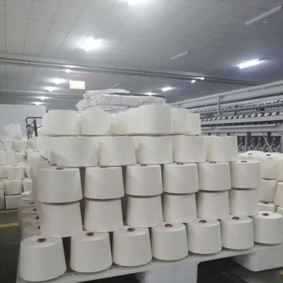 PV 80/20 Ne 25/1 Fils de fibres à vis à anneaux pour tissage et tricotage de tissus mélangés